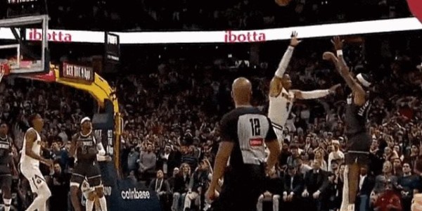 leyusport-15秒三次犯罪 韦少凭一己之力摧毁约基奇生涯夜