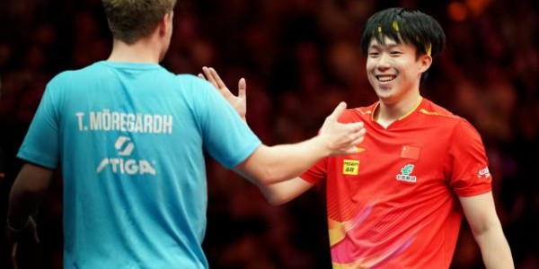 乐鱼体育APP下载-国乒包揽重庆冠军赛女单四强 王楚钦将迎张本智和