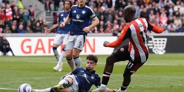 林良锋：水平如此，还想着欧联的曼联被揍很合理