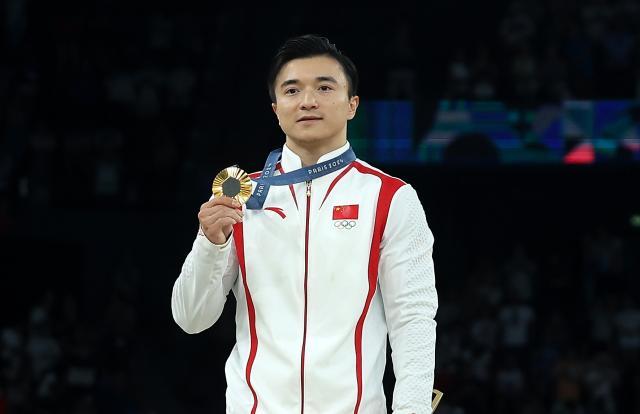 1722823141480036531.jpg 巴黎奥运会丨体操——男子吊环:中国选手包揽冠亚军XxjpseC007363_20240805_MVPFN0A001.jpg